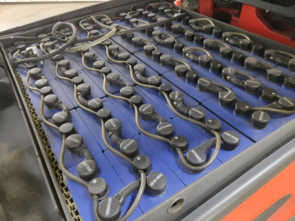 Linde E30L - Електрокар: снимка 4 Linde E30L - Електрокар: снимка 4