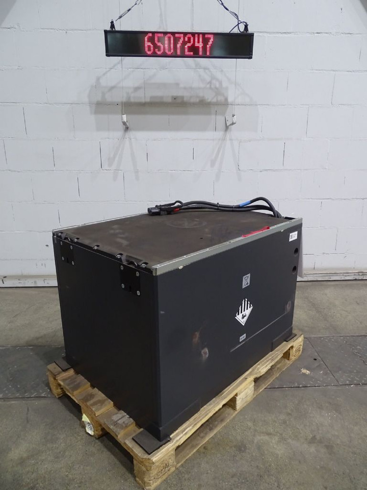 Weitere LI-IONBATTERIE90V - Акумулатор за Подемно-транспортна техника: снимка 2 Weitere LI-IONBATTERIE90V - Акумулатор за Подемно-транспортна техника: снимка 2