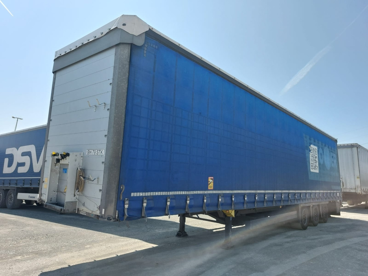 Schmitz Cargobull SCB*S3B - Брезентово полуремарке: снимка 1 Schmitz Cargobull SCB*S3B - Брезентово полуремарке: снимка 1