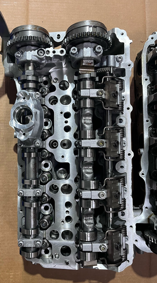 BMW BMW Cylinderheads M5 F90 M8 F91 F92 F93 - Цилиндров блок: снимка 2 BMW BMW Cylinderheads M5 F90 M8 F91 F92 F93 - Цилиндров блок: снимка 2