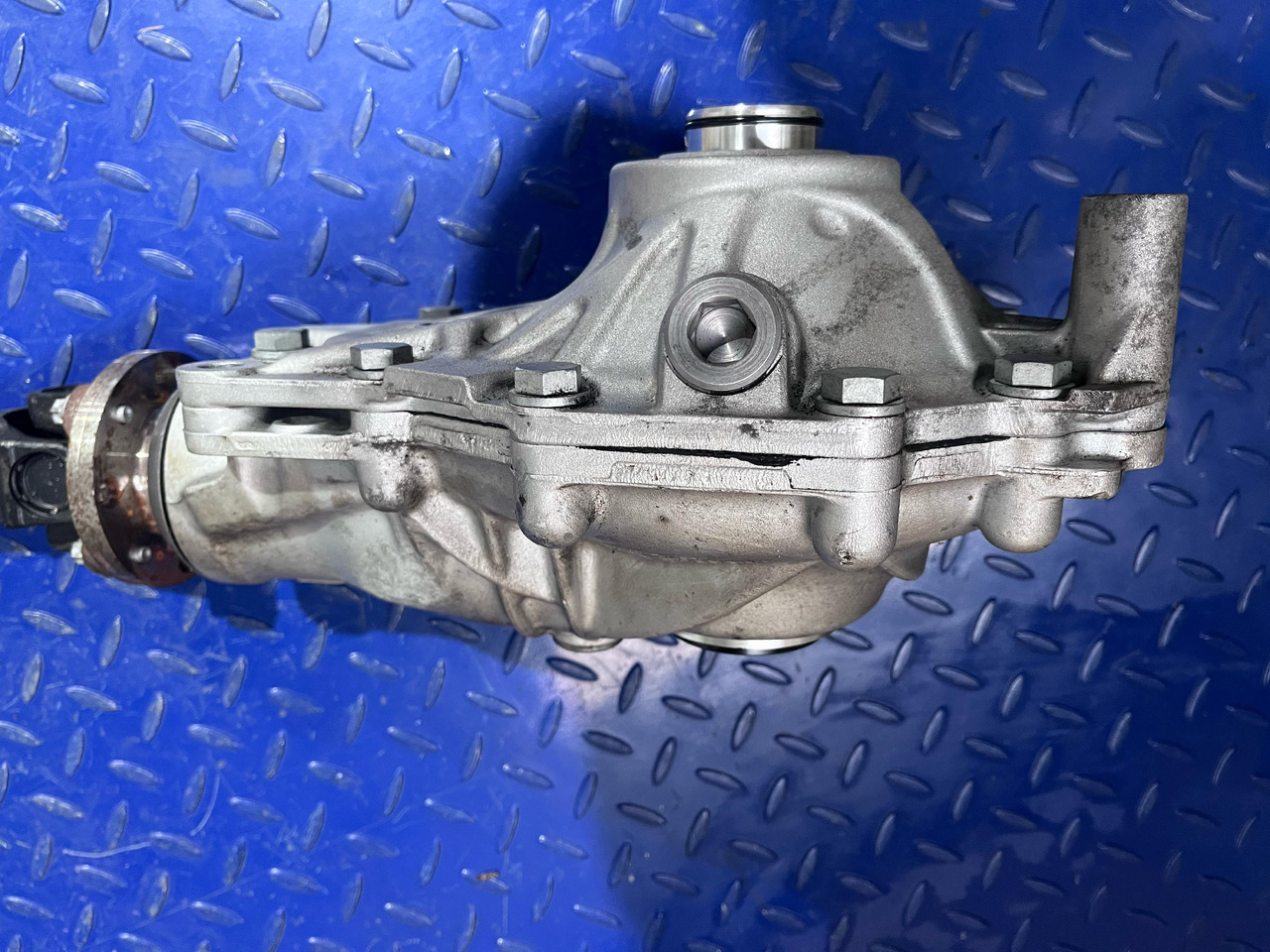 BMW BMW Front Axle Differential 8635870 - Диференциал: снимка 3 BMW BMW Front Axle Differential 8635870 - Диференциал: снимка 3