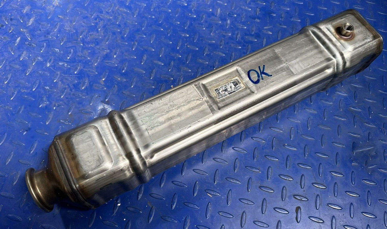 DETROIT DD15 A4721401575 - EGR охладител за Камион: снимка 4 DETROIT DD15 A4721401575 - EGR охладител за Камион: снимка 4