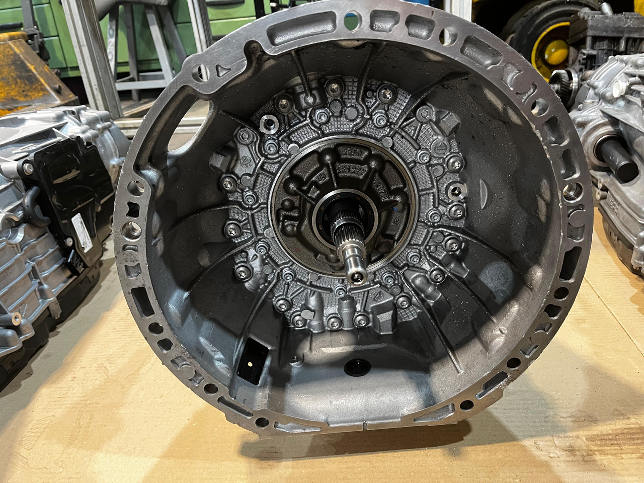 MERCEDES-BENZ Transmission 8G 722.908 Automatic C218 X218 W212 W205 - Трансмисия: снимка 4 MERCEDES-BENZ Transmission 8G 722.908 Automatic C218 X218 W212 W205 - Трансмисия: снимка 4