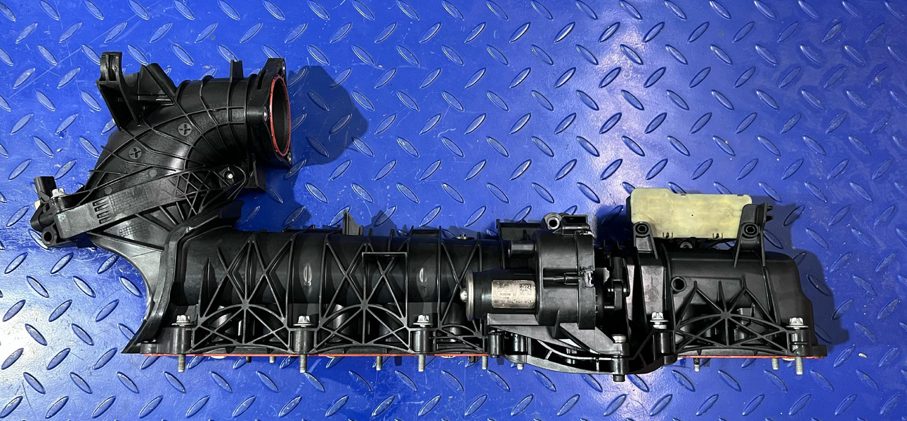 Mercedes Benz A6560900037 / A6560900137 / A6549060000 - Всмукателен колектор: снимка 3 Mercedes Benz A6560900037 / A6560900137 / A6549060000 - Всмукателен колектор: снимка 3