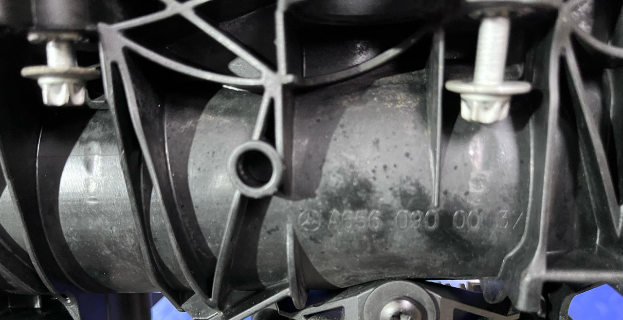 Mercedes Benz A6560900037 / A6560900137 / A6549060000 - Всмукателен колектор: снимка 5 Mercedes Benz A6560900037 / A6560900137 / A6549060000 - Всмукателен колектор: снимка 5