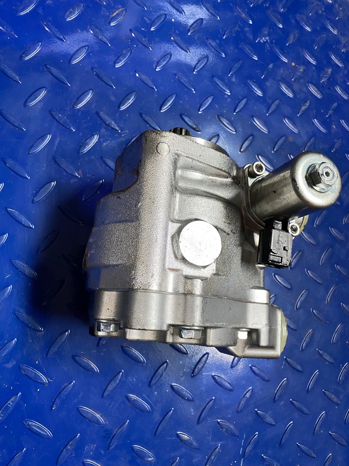 Mercedes Servo Pump A9604600380 Actros MP4 - Помпа на хидроусилвателя за Камион: снимка 1 Mercedes Servo Pump A9604600380 Actros MP4 - Помпа на хидроусилвателя за Камион: снимка 1