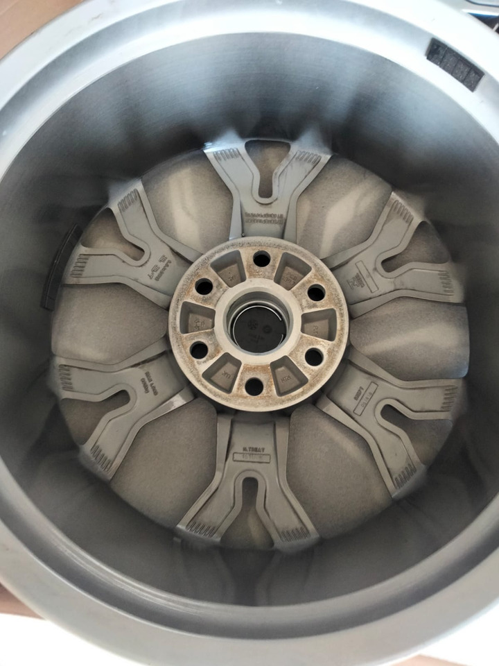 Mitsubishi Pajero L200 20 Zoll original Rims KBA50710 - Джанта за Лек автомобил: снимка 5 Mitsubishi Pajero L200 20 Zoll original Rims KBA50710 - Джанта за Лек автомобил: снимка 5