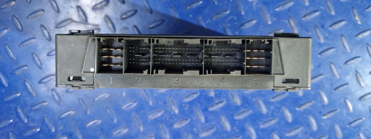MERCEDES-BENZ Control Device Actros Mp4 CPC3 A0044464702 - Резервни части за Друга техника: снимка 3 MERCEDES-BENZ Control Device Actros Mp4 CPC3 A0044464702 - Резервни части за Друга техника: снимка 3