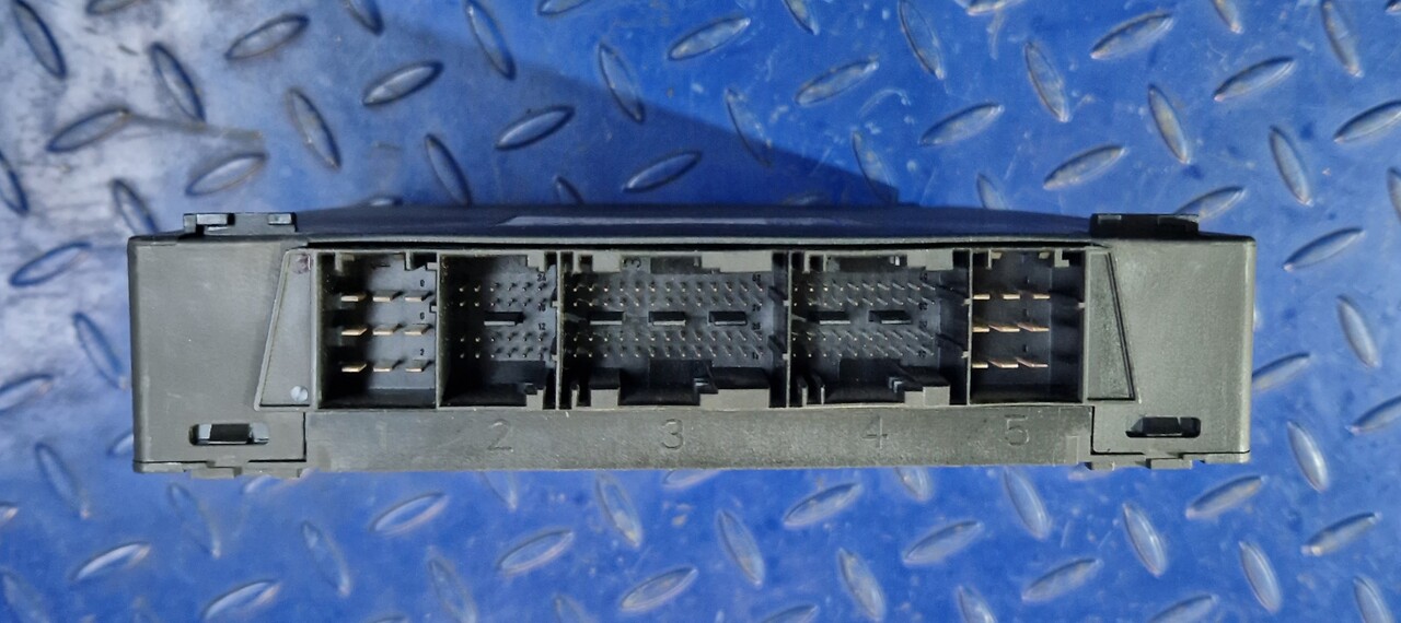 MERCEDES-BENZ Control Device Actros Mp4 CPC3 A0044464702 - Резервни части за Друга техника: снимка 2 MERCEDES-BENZ Control Device Actros Mp4 CPC3 A0044464702 - Резервни части за Друга техника: снимка 2