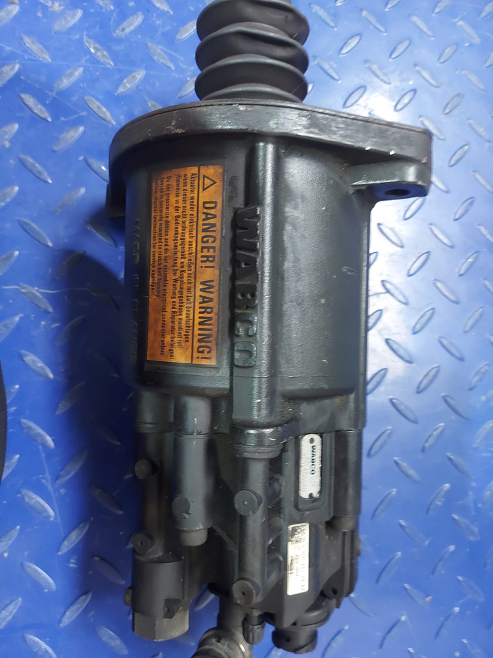 WABCO 9701500080 FUSO (MITSUBISHI)MX912186 MERCEDES-BENZA0002501562 - Съединител и части за Камион: снимка 3 WABCO 9701500080 FUSO (MITSUBISHI)MX912186 MERCEDES-BENZA0002501562 - Съединител и части за Камион: снимка 3