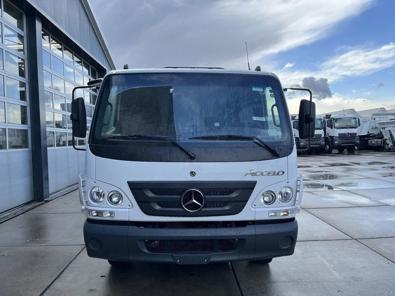 Mercedes-Benz Accelo 815 4x2 Garbage Compactor (2 units) Accelo 815 4x2 Garbage Compactor (2 units) - Боклукчийска кола: снимка 4 Mercedes-Benz Accelo 815 4x2 Garbage Compactor (2 units) Accelo 815 4x2 Garbage Compactor (2 units) - Боклукчийска кола: снимка 4