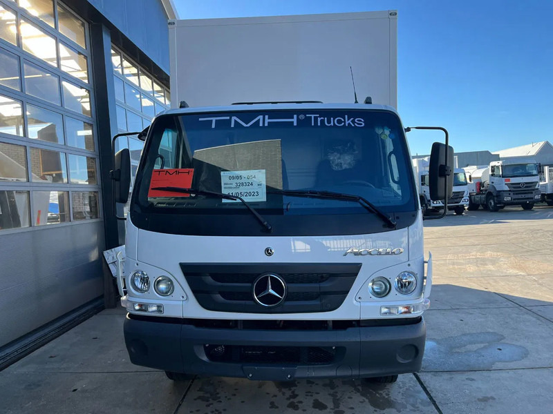 Mercedes-Benz Accelo 915 4x2 Closed Cargo Truck - Камион фургон: снимка 4 Mercedes-Benz Accelo 915 4x2 Closed Cargo Truck - Камион фургон: снимка 4