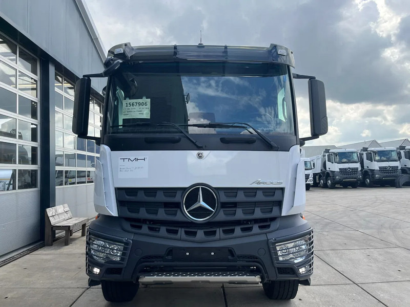 Mercedes-Benz Arocs 3340 6x4 Water Tank Truck - Камион цистерна: снимка 5 Mercedes-Benz Arocs 3340 6x4 Water Tank Truck - Камион цистерна: снимка 5
