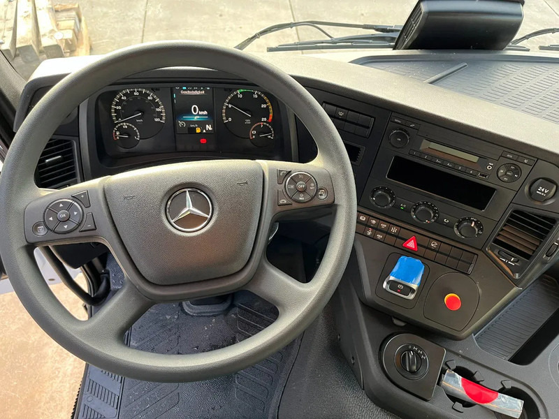 Нови Камион с брезент Mercedes-Benz Arocs 3340 A 6x6 Cargo Truck: снимка 11