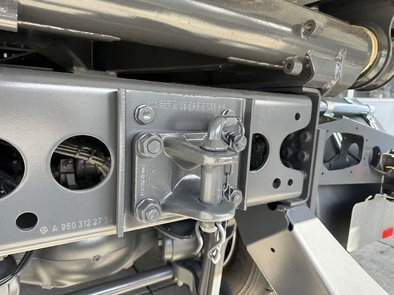 Лизинг на Mercedes-Benz Arocs 4140 K 8x4 Meiller Tipper Mercedes-Benz Arocs 4140 K 8x4 Meiller Tipper: снимка 11 Лизинг на Mercedes-Benz Arocs 4140 K 8x4 Meiller Tipper Mercedes-Benz Arocs 4140 K 8x4 Meiller Tipper: снимка 11