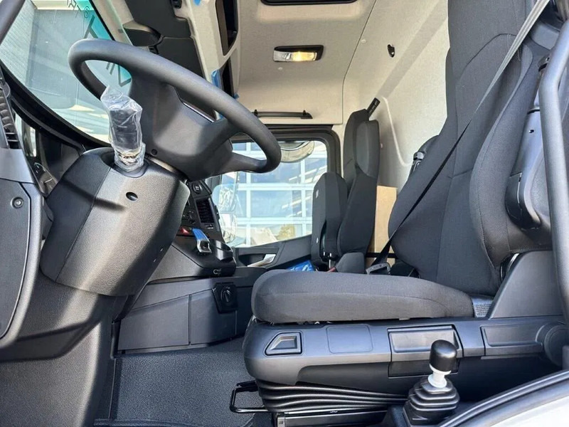 Лизинг на Mercedes-Benz Arocs 4140 K 8x4 Meiller Tipper Mercedes-Benz Arocs 4140 K 8x4 Meiller Tipper: снимка 12 Лизинг на Mercedes-Benz Arocs 4140 K 8x4 Meiller Tipper Mercedes-Benz Arocs 4140 K 8x4 Meiller Tipper: снимка 12