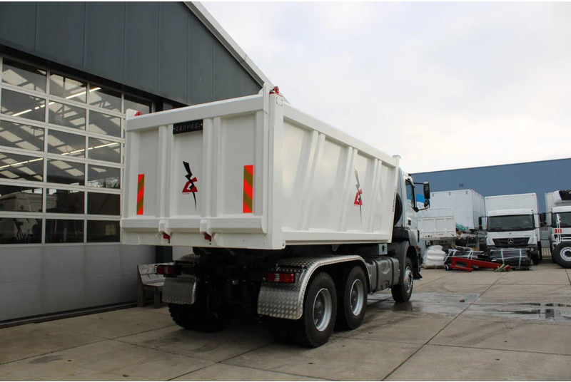 Mercedes-Benz Axor 3344 K 6x4 Tipper Truck - Самосвал камион: снимка 4 Mercedes-Benz Axor 3344 K 6x4 Tipper Truck - Самосвал камион: снимка 4