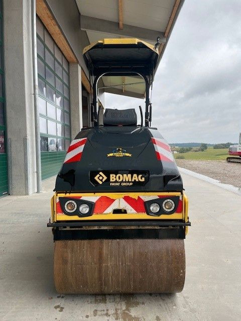 BOMAG BW 100 AC-5 - Комбиниран валяк: снимка 3 BOMAG BW 100 AC-5 - Комбиниран валяк: снимка 3