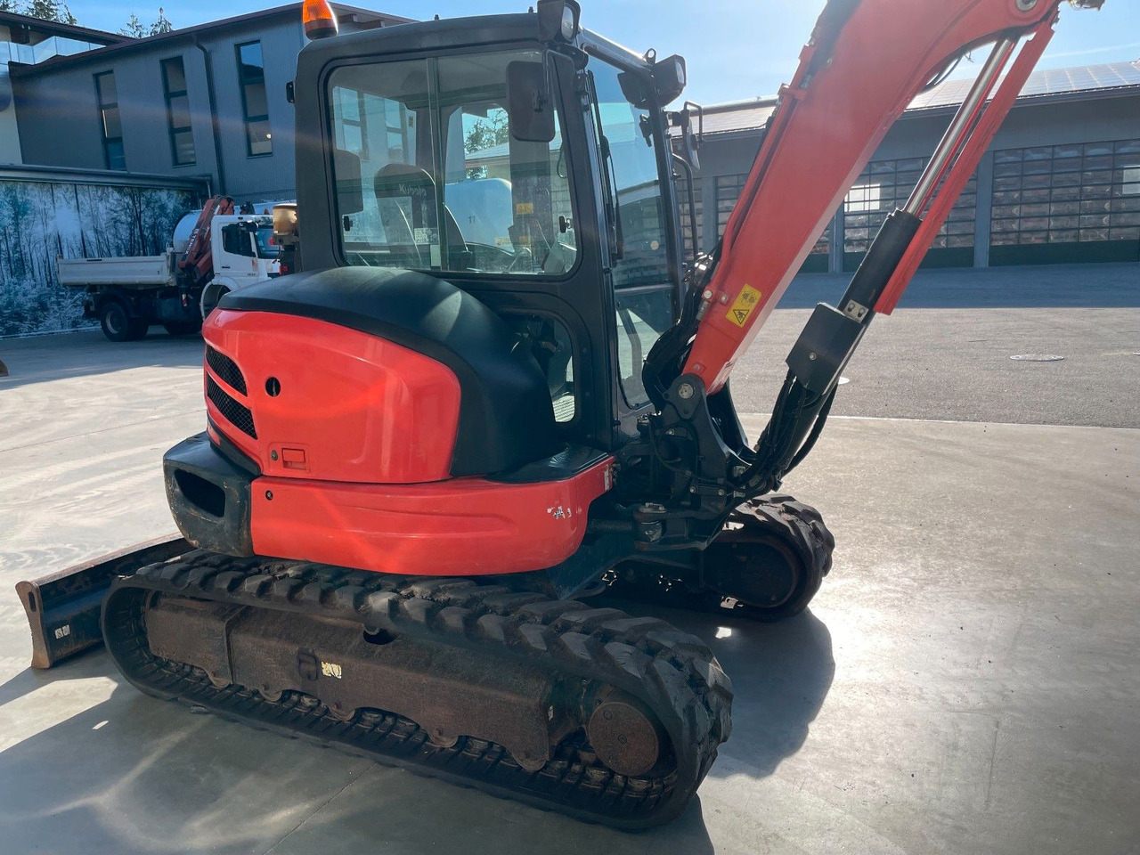 Kubota KX057-4 - Мини багер: снимка 4 Kubota KX057-4 - Мини багер: снимка 4