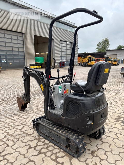 Cat 300.9D - Мини багер: снимка 3 Cat 300.9D - Мини багер: снимка 3