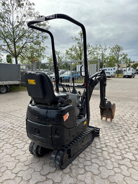 Cat 300.9D - Мини багер: снимка 4 Cat 300.9D - Мини багер: снимка 4