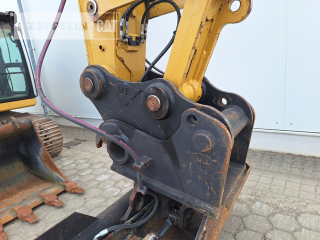 Верижен багер Cat 320GC: снимка 12