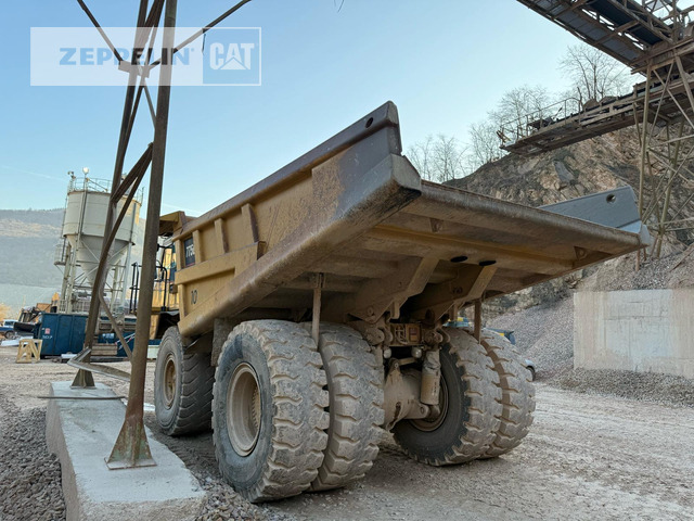 Cat 775E - Кариерен самосвал: снимка 4 Cat 775E - Кариерен самосвал: снимка 4
