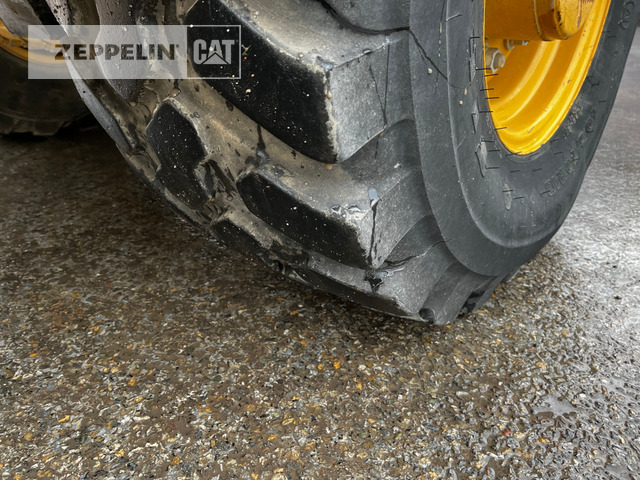 Колесен товарач Cat 907M: снимка 13