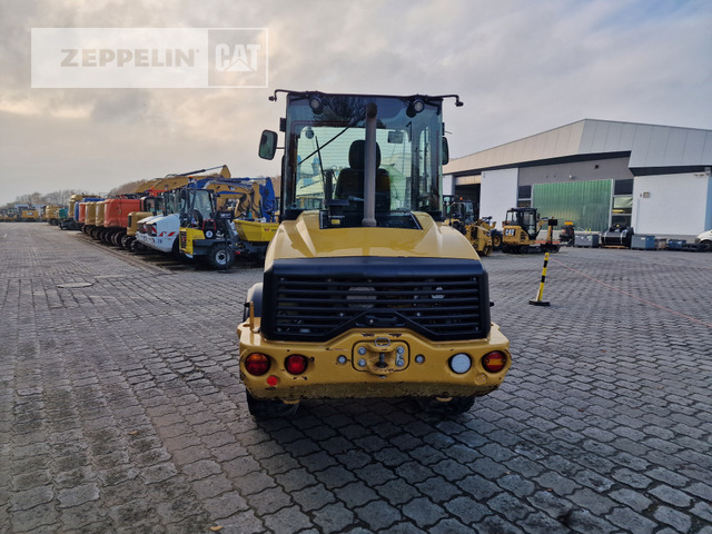 Cat 907M - Колесен товарач: снимка 5 Cat 907M - Колесен товарач: снимка 5