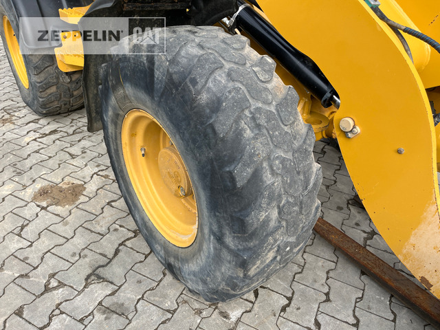Колесен товарач Cat 908M: снимка 8