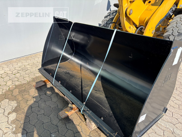 Колесен товарач Cat 908M: снимка 8