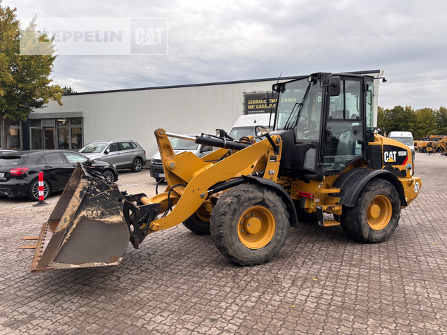 Cat 908M - Колесен товарач: снимка 1 Cat 908M - Колесен товарач: снимка 1