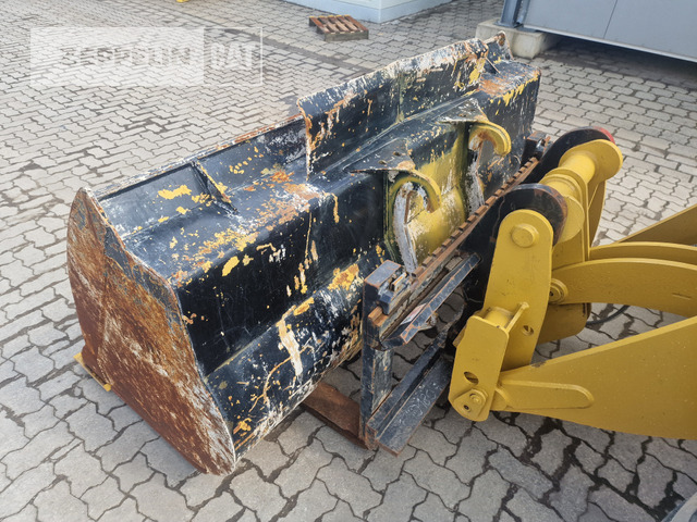 Колесен товарач Cat 918M: снимка 12