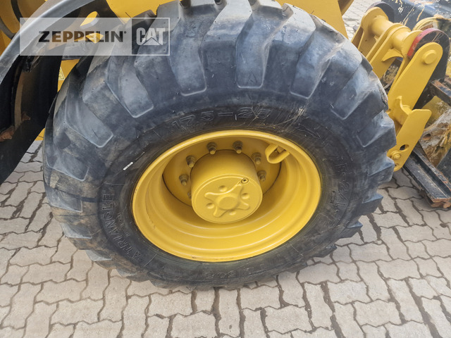 Колесен товарач Cat 918M: снимка 16