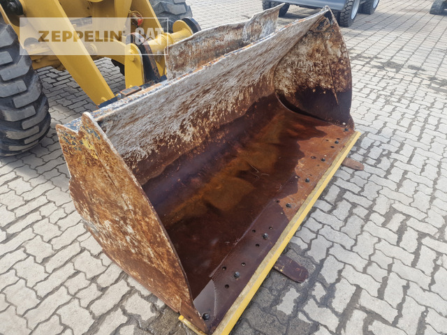 Колесен товарач Cat 918M: снимка 10