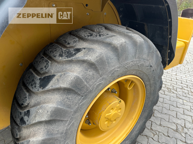Колесен товарач Cat 918M: снимка 9