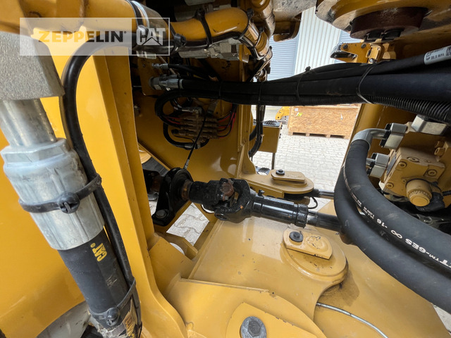 Колесен товарач Cat 926M: снимка 12