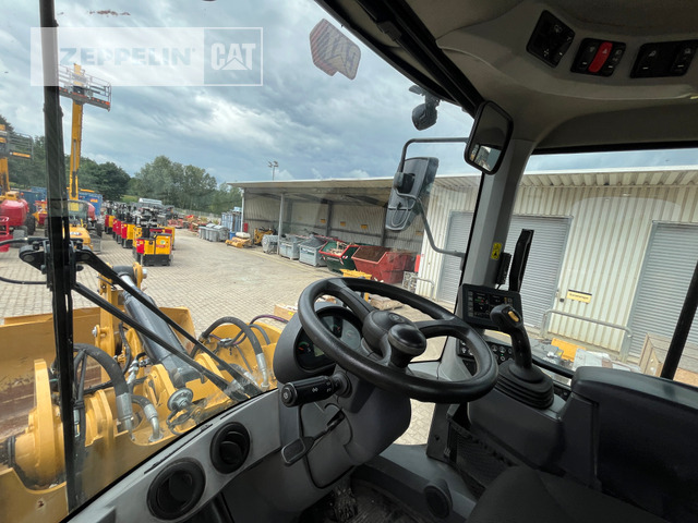 Колесен товарач Cat 926M: снимка 33
