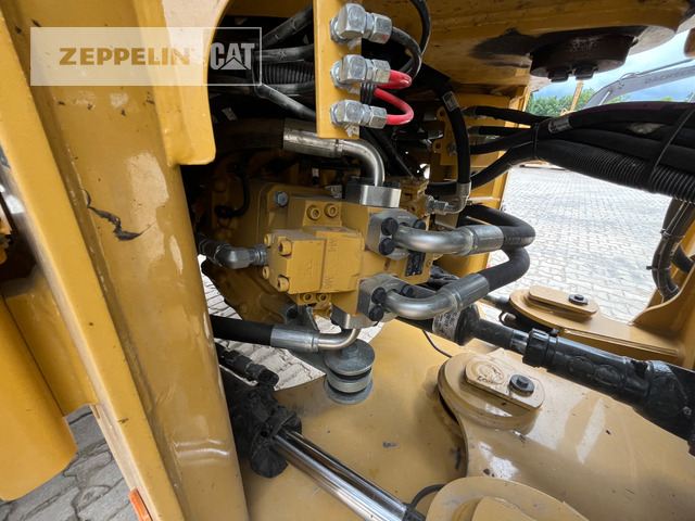 Колесен товарач Cat 926M: снимка 25