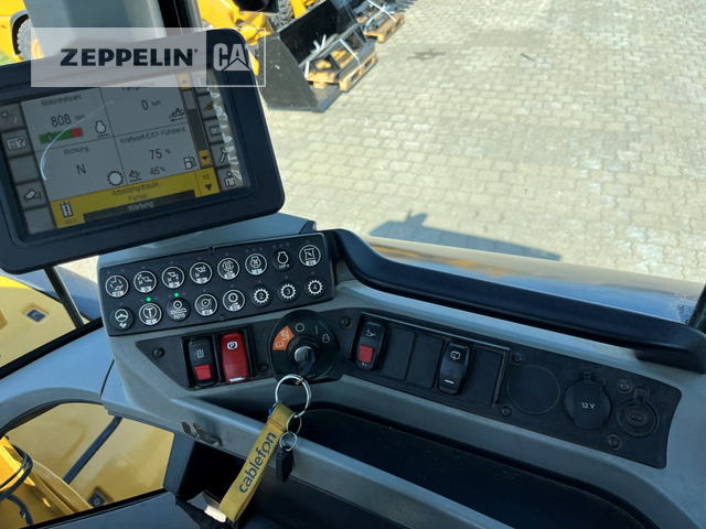 Колесен товарач Cat 938M: снимка 37