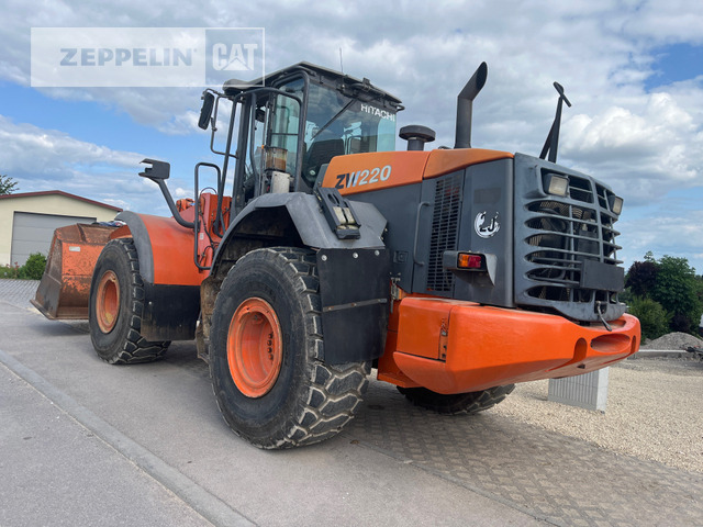 Hitachi ZW220 - Колесен товарач: снимка 2 Hitachi ZW220 - Колесен товарач: снимка 2