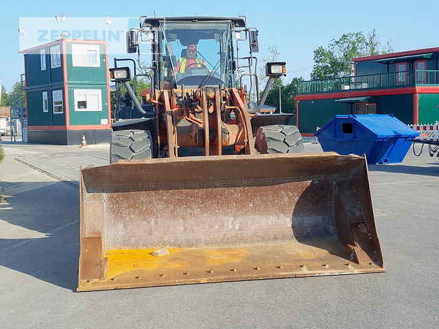 Колесен товарач Hitachi ZW250: снимка 8