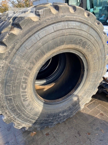 Michelin 4x 20.5R25XHA - Гума за Строителна техника: снимка 2 Michelin 4x 20.5R25XHA - Гума за Строителна техника: снимка 2