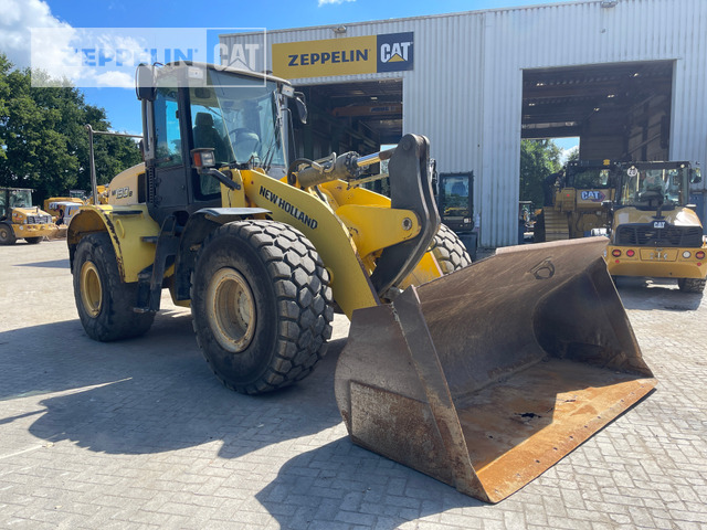 New Holland W190 - Колесен товарач: снимка 1 New Holland W190 - Колесен товарач: снимка 1