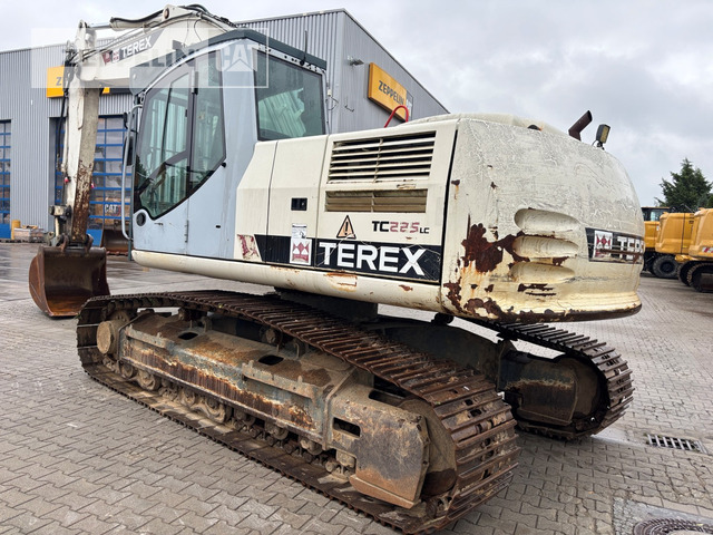 Terex TC225LC - Верижен багер: снимка 1 Terex TC225LC - Верижен багер: снимка 1