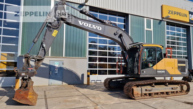 Volvo EC200E - Верижен багер: снимка 1 Volvo EC200E - Верижен багер: снимка 1