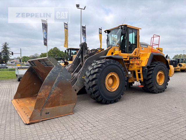 Volvo L220H - Колесен товарач: снимка 1 Volvo L220H - Колесен товарач: снимка 1