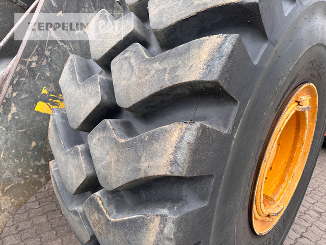Volvo L220H - Колесен товарач: снимка 5 Volvo L220H - Колесен товарач: снимка 5