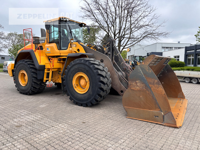 Volvo L220H - Колесен товарач: снимка 2 Volvo L220H - Колесен товарач: снимка 2