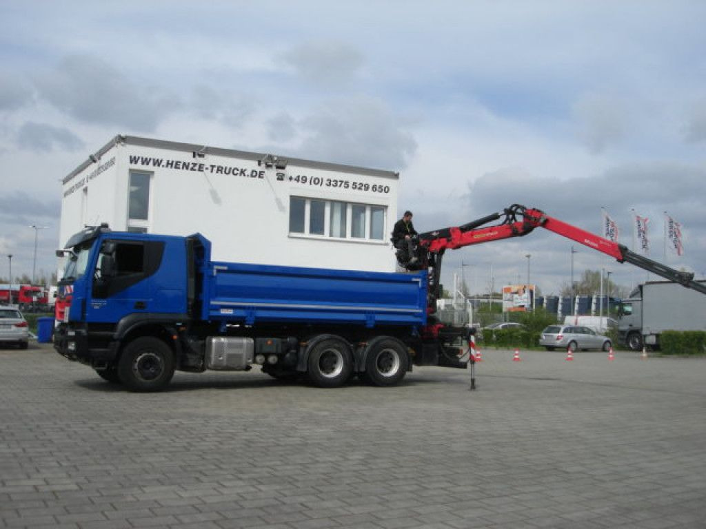 Iveco TRACKER 260T50 6x4 3-Achs Kipper Heckkran Espilo - Камион с кран, Самосвал камион: снимка 3 Iveco TRACKER 260T50 6x4 3-Achs Kipper Heckkran Espilo - Камион с кран, Самосвал камион: снимка 3